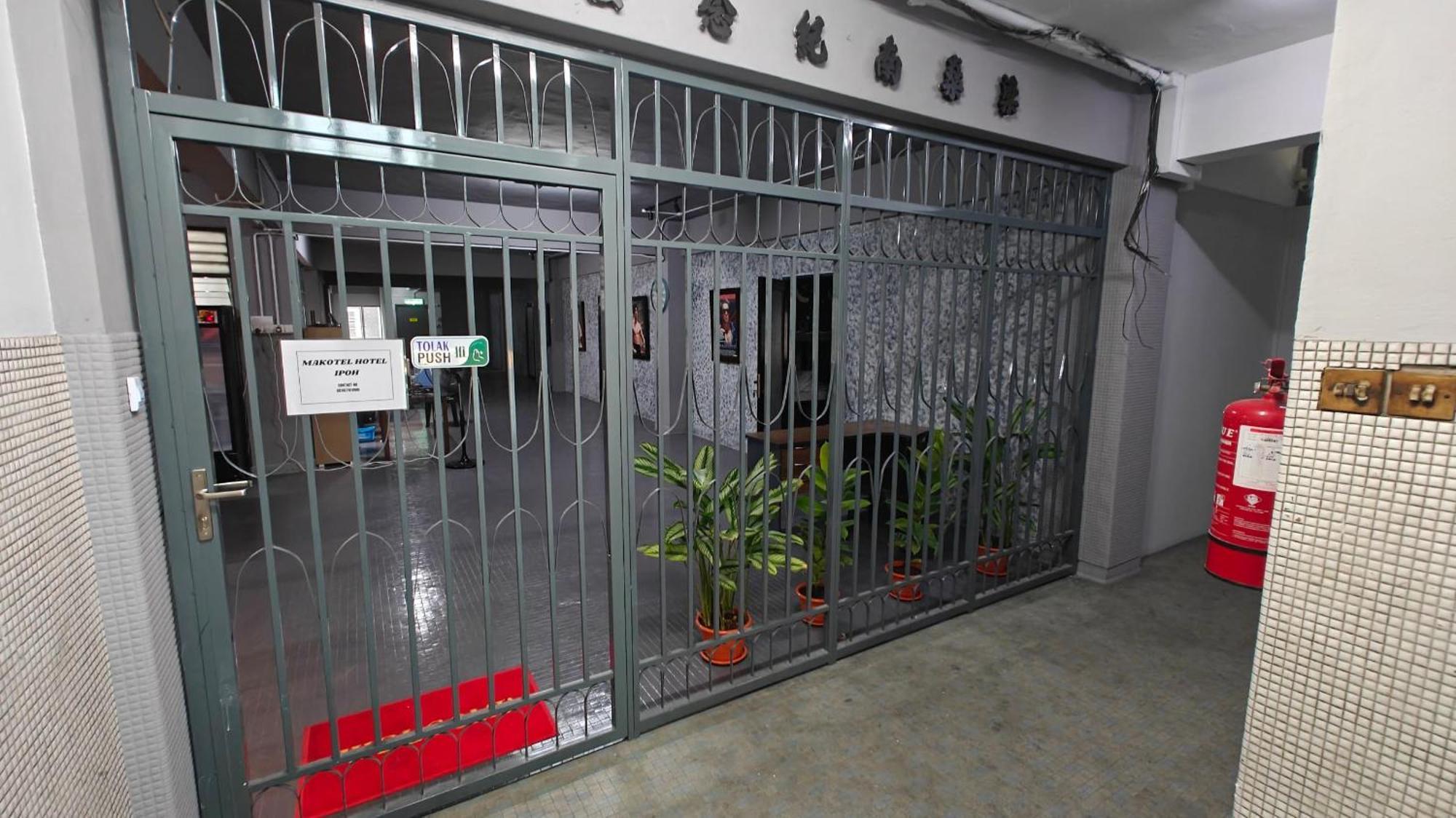 Makotel Hostel ايبوه المظهر الخارجي الصورة