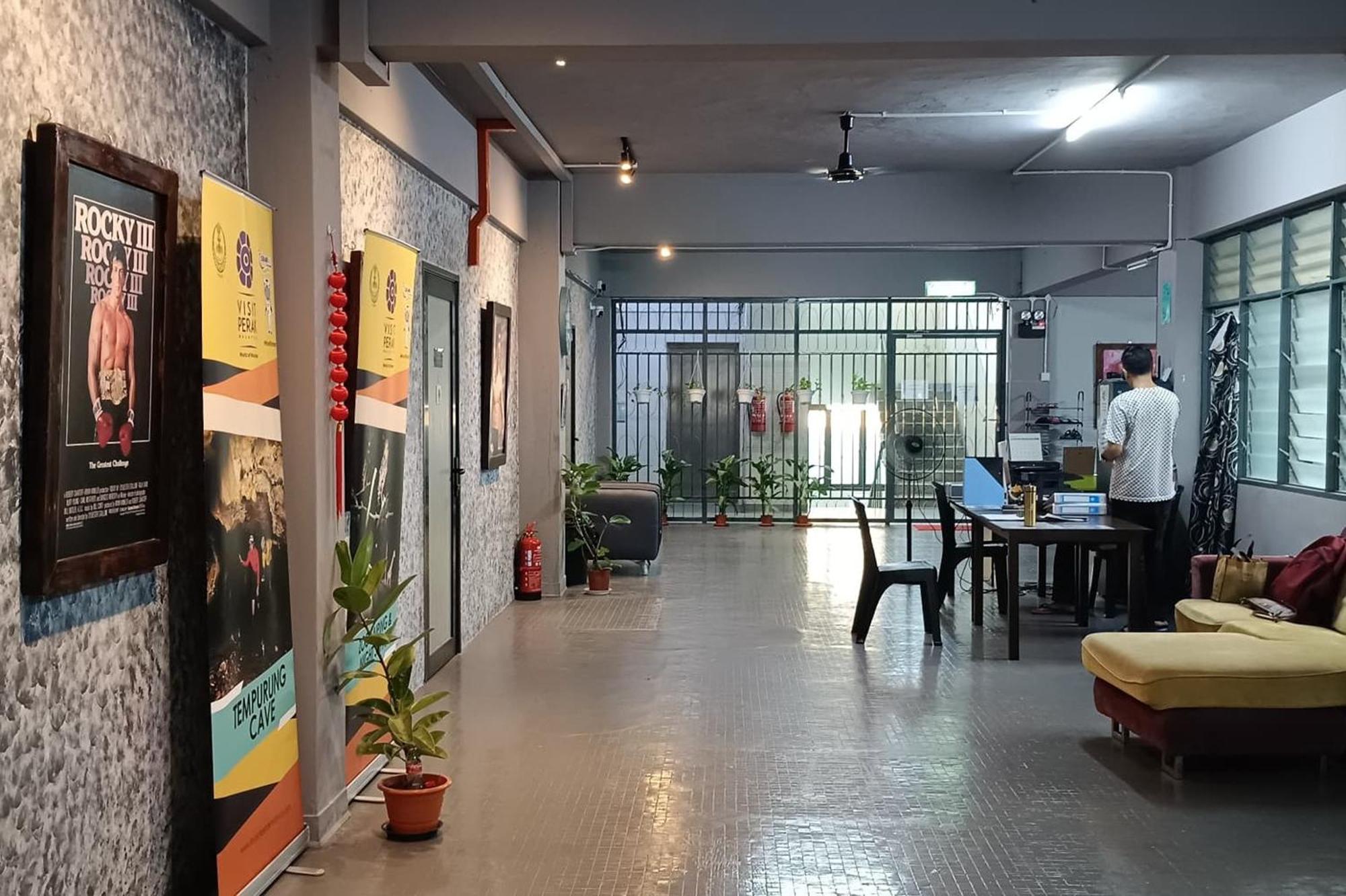Makotel Hostel ايبوه المظهر الخارجي الصورة